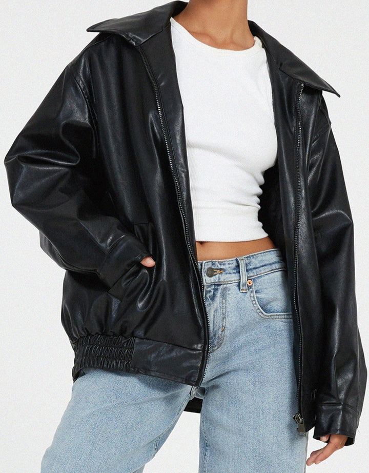 Oversized los leren damesjasje Yara in bruin, perfect voor een stijlvolle lente- of herfstoutfit.