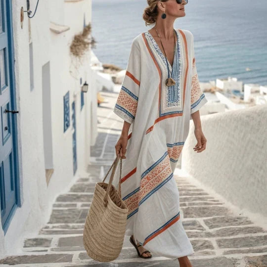 Vakantieklare gestreepte maxi-jurk voor dames, in A-lijn model, met boho vibes.