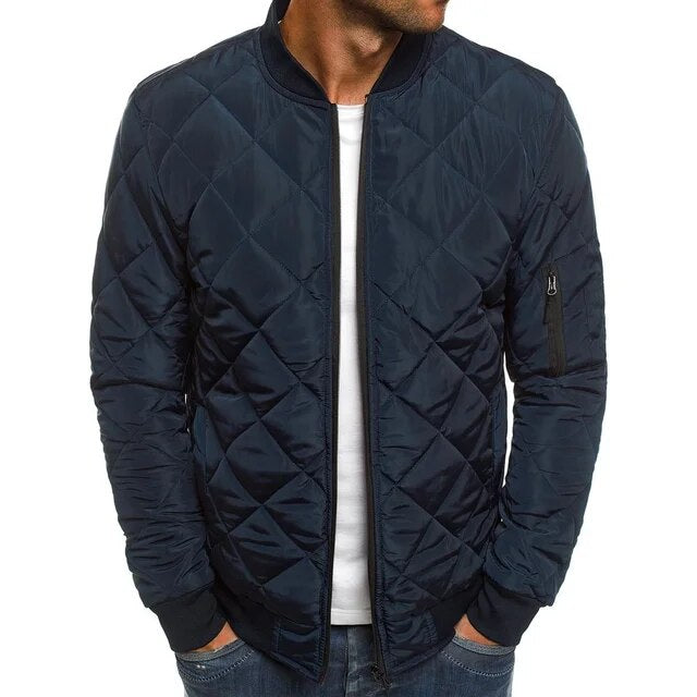 Modieus heren bomberjack, ideaal voor een casual look. Warm en comfortabel voor buitenactiviteiten.