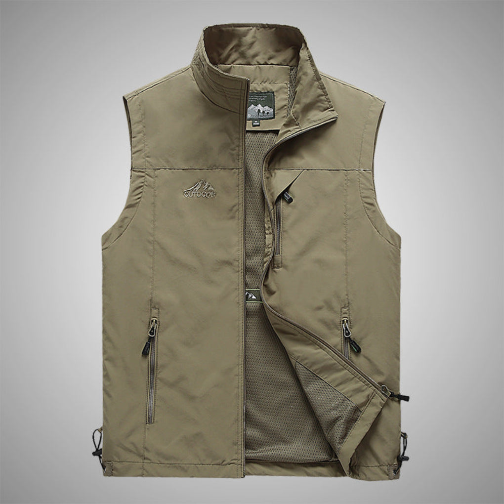 Heren casual outdoor bodywarmer in marineblauw, lichtgewicht en windbestendig voor comfortabele warmte.