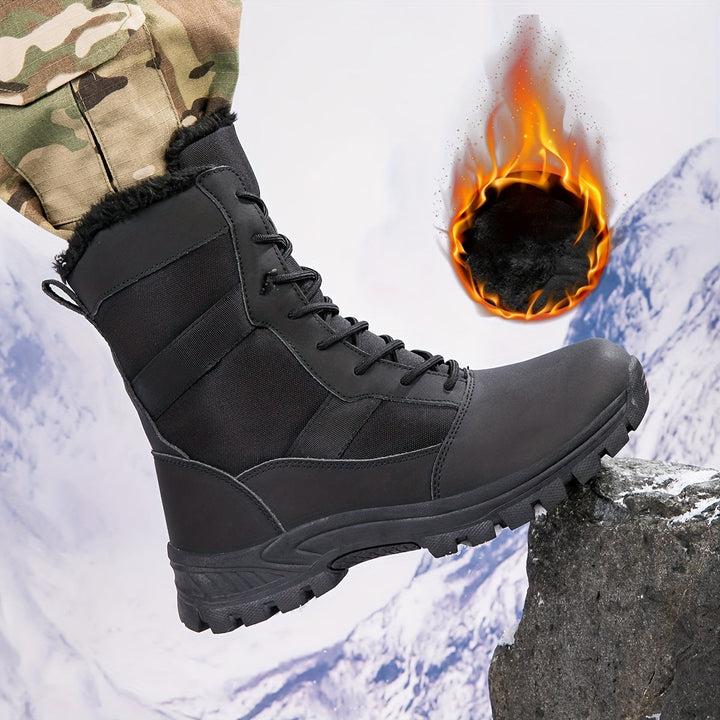 Zijkant heren waterdichte winterlaarzen, robuuste wandelschoenen met profielzool voor grip in natte en gladde omstandigheden.