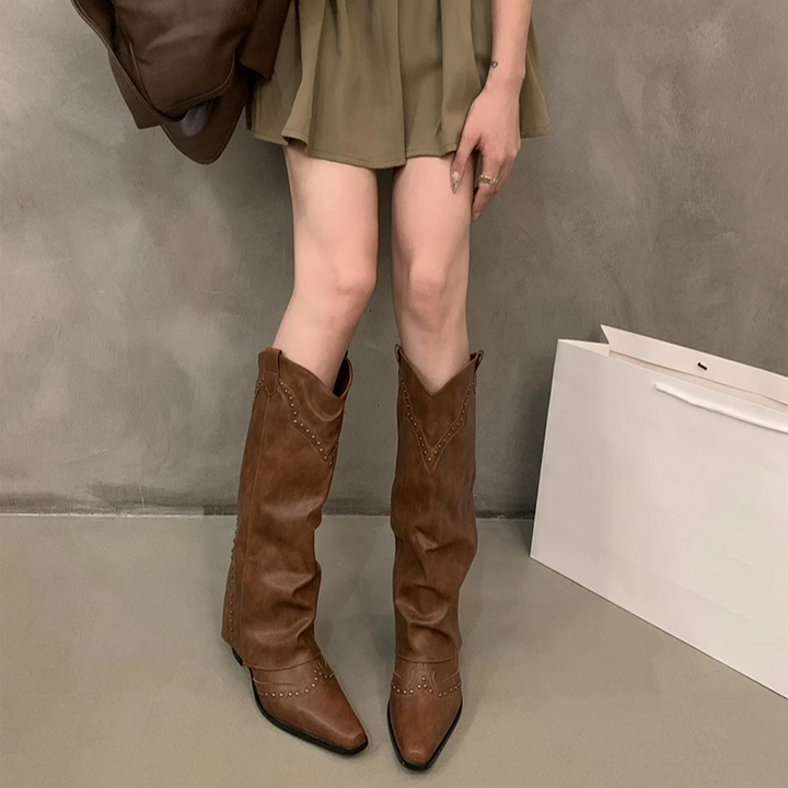 Trendy dames schoenen: kniehoge western cowboylaarzen, stijlvol en comfortabel.