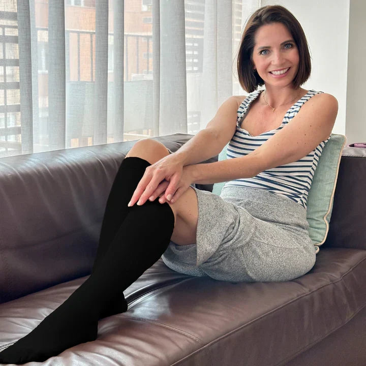 Ervaar dagelijks comfort en ondersteuning met LuxCompress unisex compressiekousen voor gezonde benen.