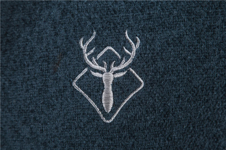 Veelzijdig heren gebreid vest, geschikt voor zowel casual kleding als een stijlvolle look.