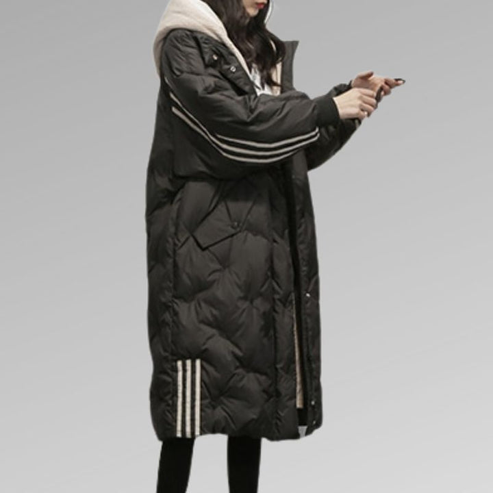 Warme lange dames donsjas 'Sophie' met capuchon en rits, perfecte kleding voor de winter.