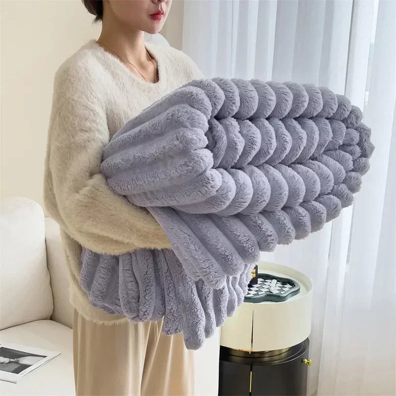 Cosy PlushNest pluche deken, de ultieme warme deken voor ontspanning en luxe in de woonkamer.