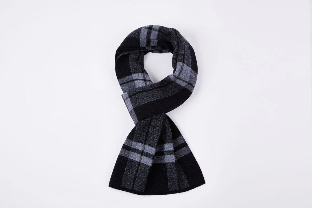 Trendy heren sjaal van pure wol; winddicht en perfect voor winterse omstandigheden. Modern design.