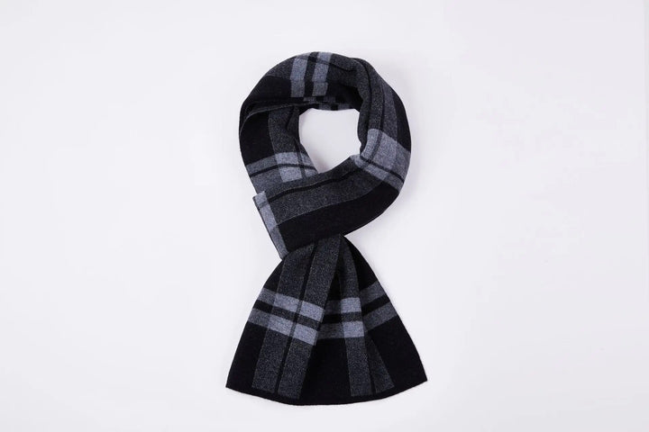 Trendy heren sjaal van pure wol; winddicht en perfect voor winterse omstandigheden. Modern design.