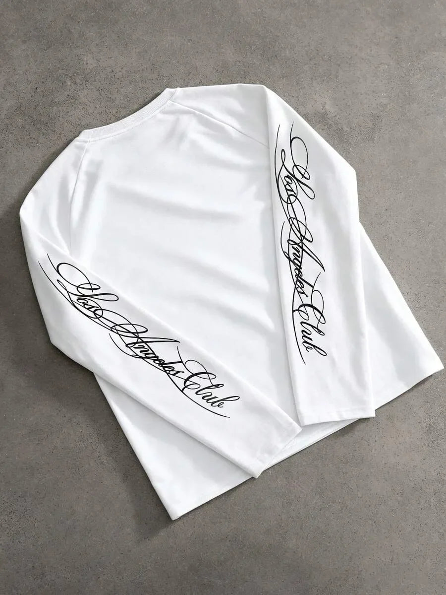 Longsleeve heren, regular fit, met artistieke handgeschreven print. Geschikt voor lente en herfst.