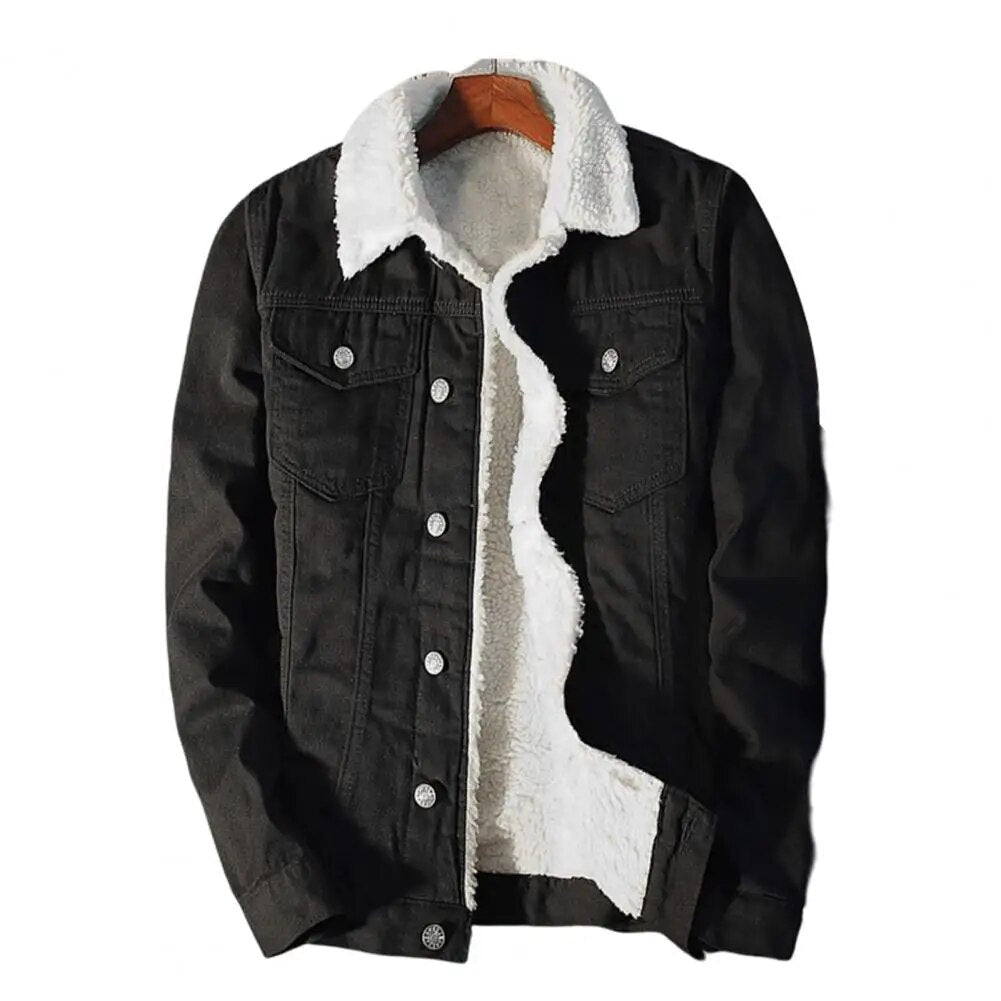Close-up van de zachte fleecevoering in de warme heren denimjas Tobias, ideaal voor winter en herfst comfort.