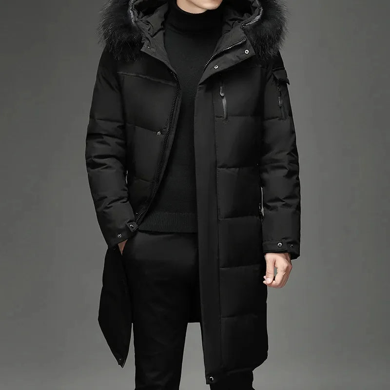 Comfortabele heren winterjas, warm gevoerd, met capuchon. Perfecte buitenkleding voor mannen.