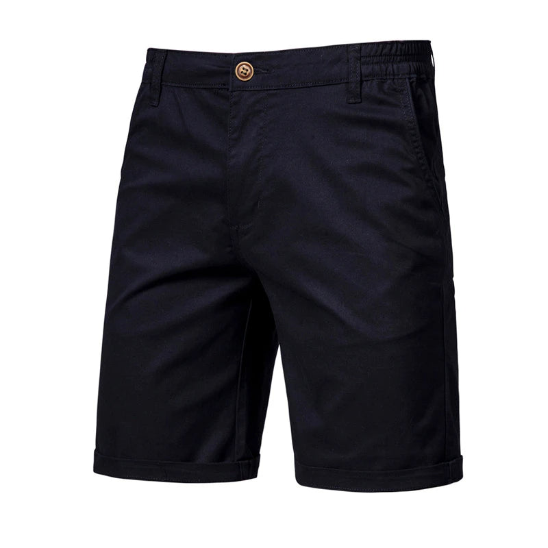 Heren korte broek in lichte stof, ideaal voor zomerse dagen. Stijlvol en comfortabel voor herenkleding.