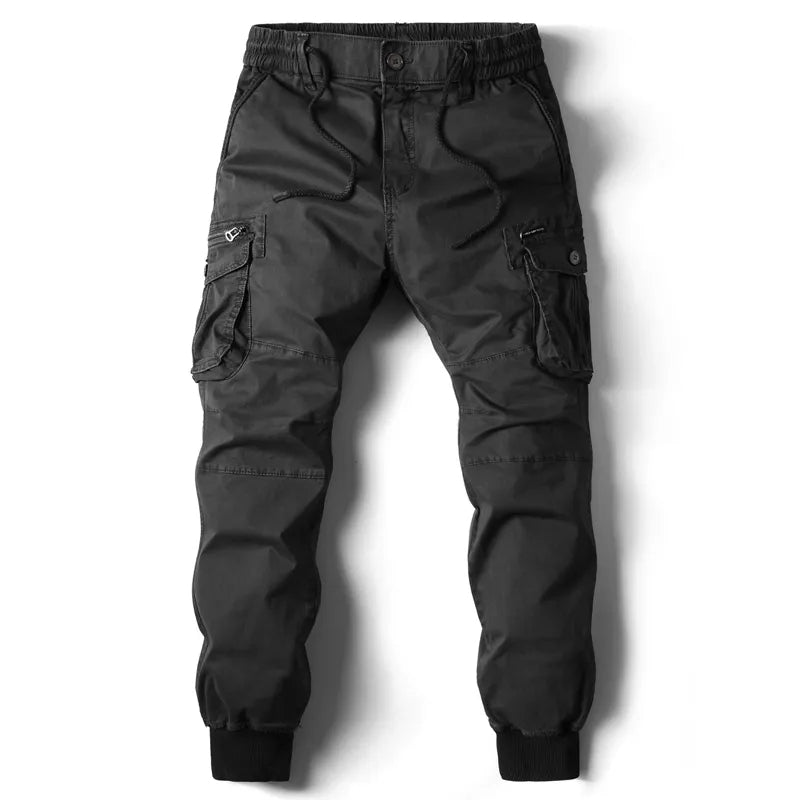 Praktische heren joggers met cargo zakken, ideaal voor streetstyle en vrije tijd.