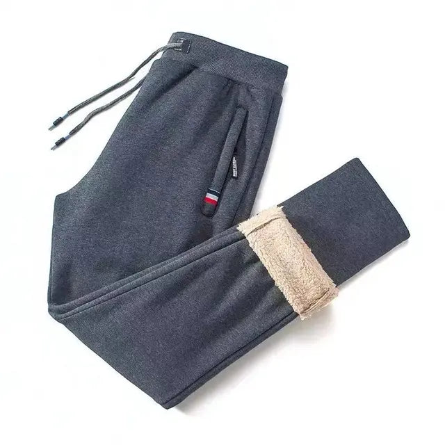 Comfortabele heren winter joggingbroek, zacht en warm, perfect voor sport en vrije tijd. Ook verkrijgbaar in grote maten.