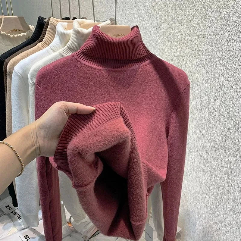 Stijlvolle dames coltrui, ideaal voor wintermode. Warme en comfortabele dameskleding met lange mouwen.