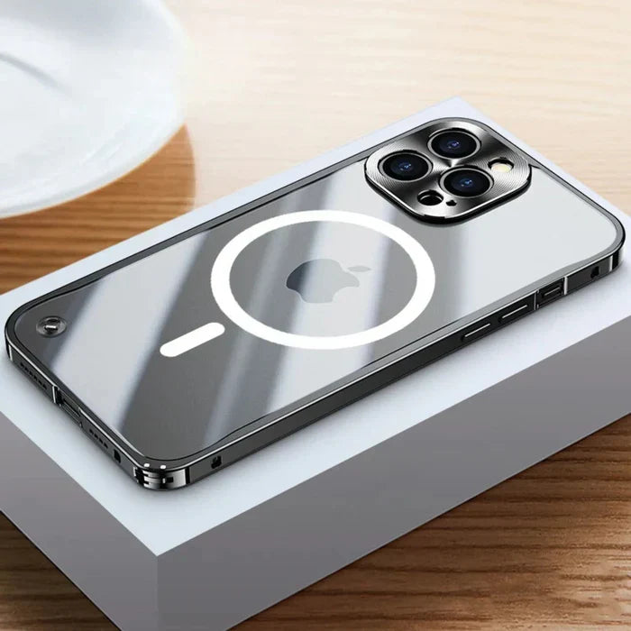 Robuust transparant MagSafe hoesje voor iPhone 15, compatibel met accessoires.