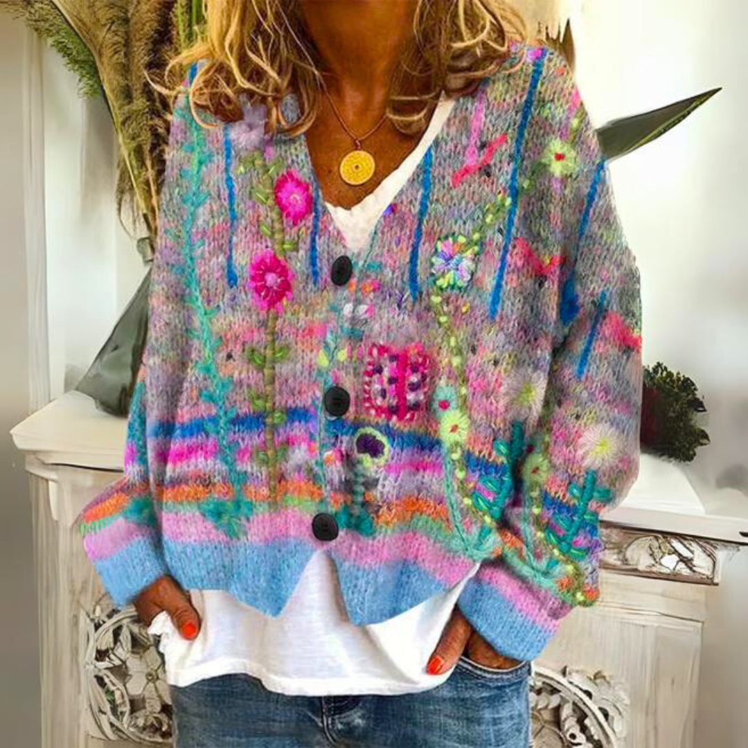 Warme Liv damescardigan met opvallende grafische print; een stijlvol oversized vest voor wintermode.
