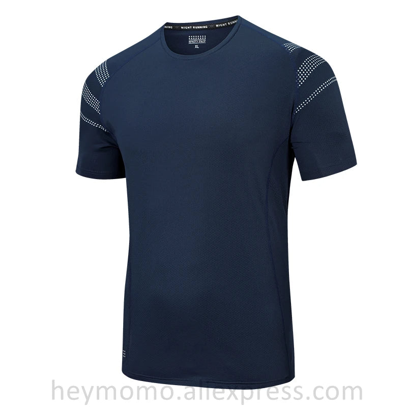 Ademend heren T-shirt grote maten, sneldrogend. Ideaal als sportkleding of comfortabele casual zomer shirt.