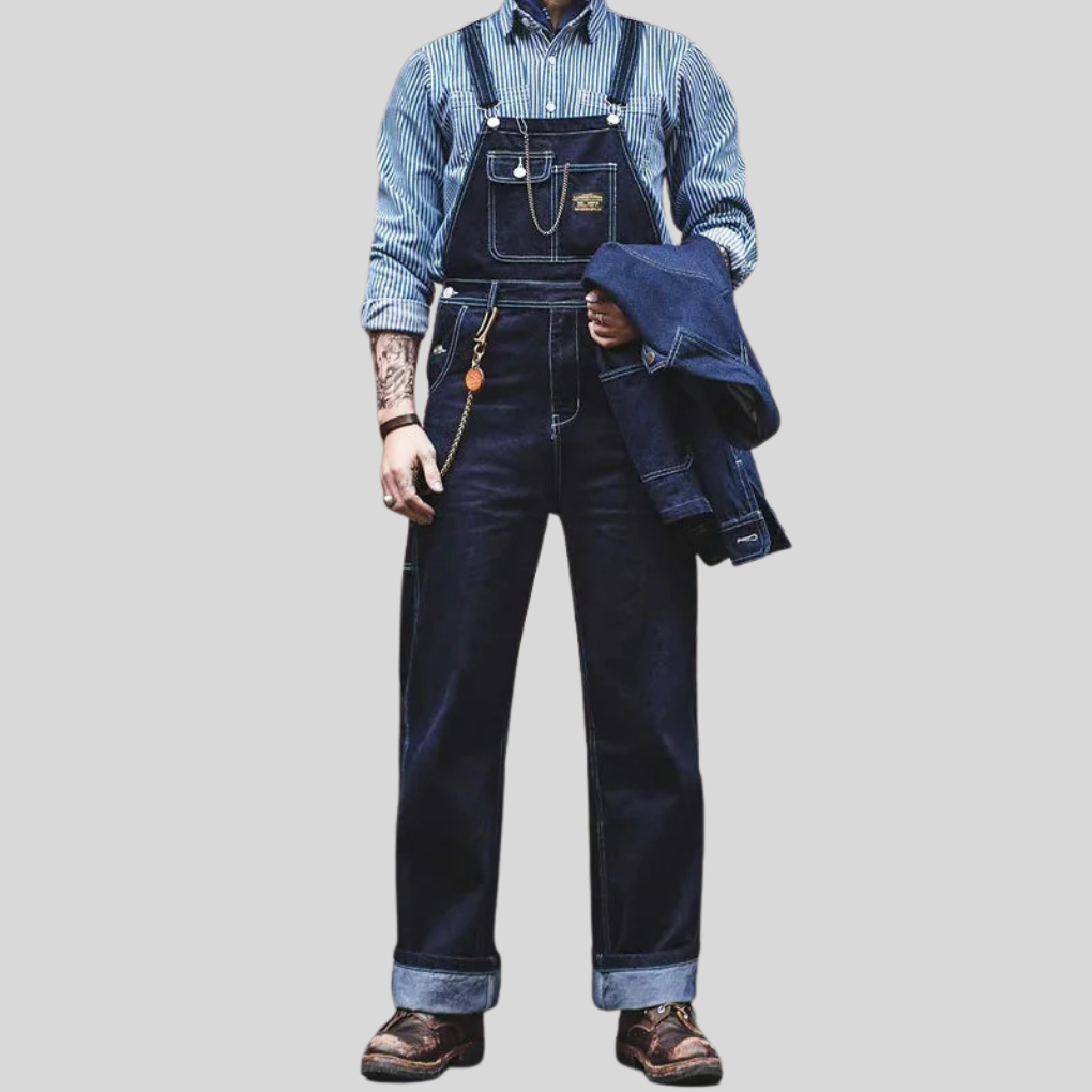 Dames indigo denim overall van spijkerstof, perfect voor een casual lente- en zomerlook.