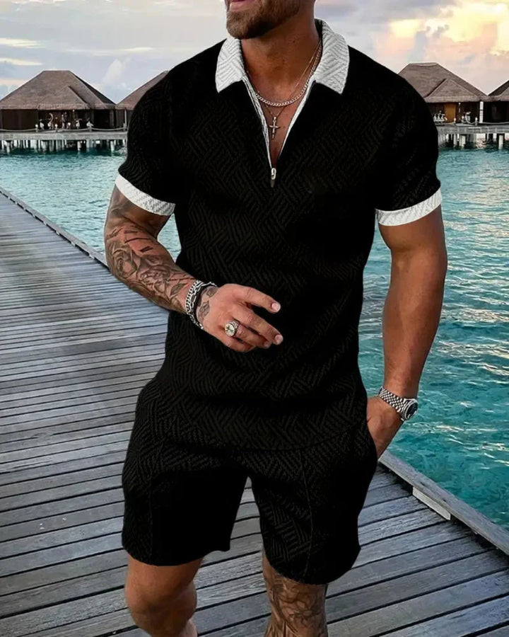 Heren comfortabele zomer poloshirtset met ritskraag en shorts. Ideaal voor casual zomerse dagen.