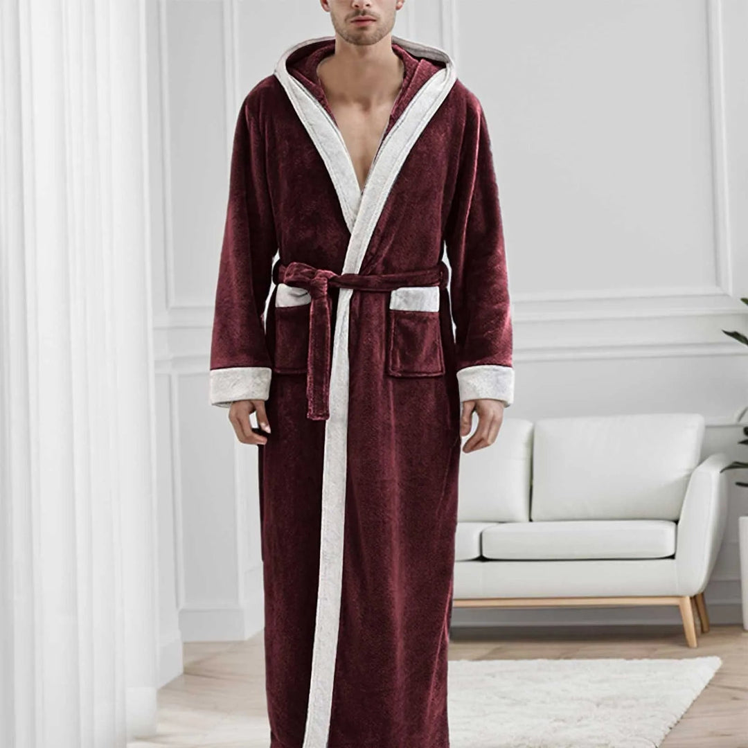 Luxe heren badjas met capuchon, warme kleding om heerlijk in te relaxen.