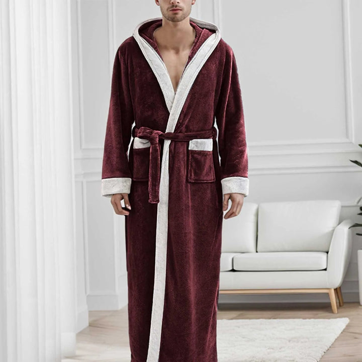 Luxe heren badjas met capuchon, warme kleding om heerlijk in te relaxen.