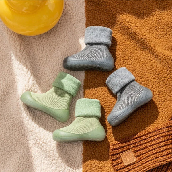Antislip sokschoenen voor peuters, garanderen veiligheid en stabiliteit tijdens het spelen.