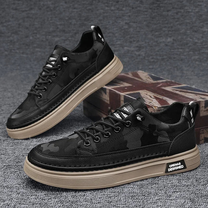 Zwarte waterdichte herensneakers, comfortabel voor dagelijks gebruik in lente/herfst.