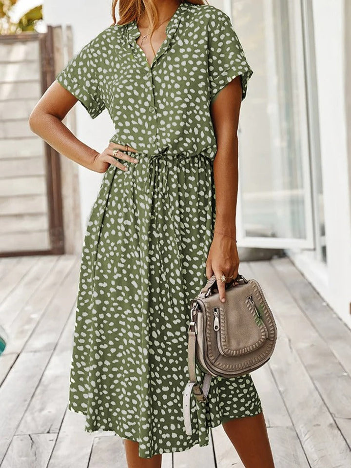 Comfortabele printjurk voor vrouwen met korte mouwen, ideaal als veelzijdige zomeroutfit.