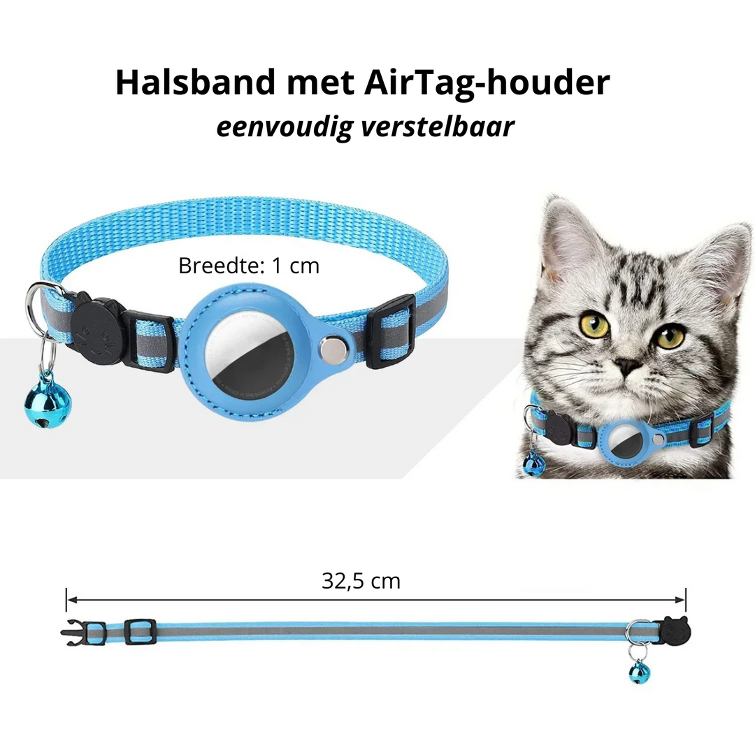 Slimme huisdier gadget: GPS tracker bevestigd aan halsband van een blije hond.