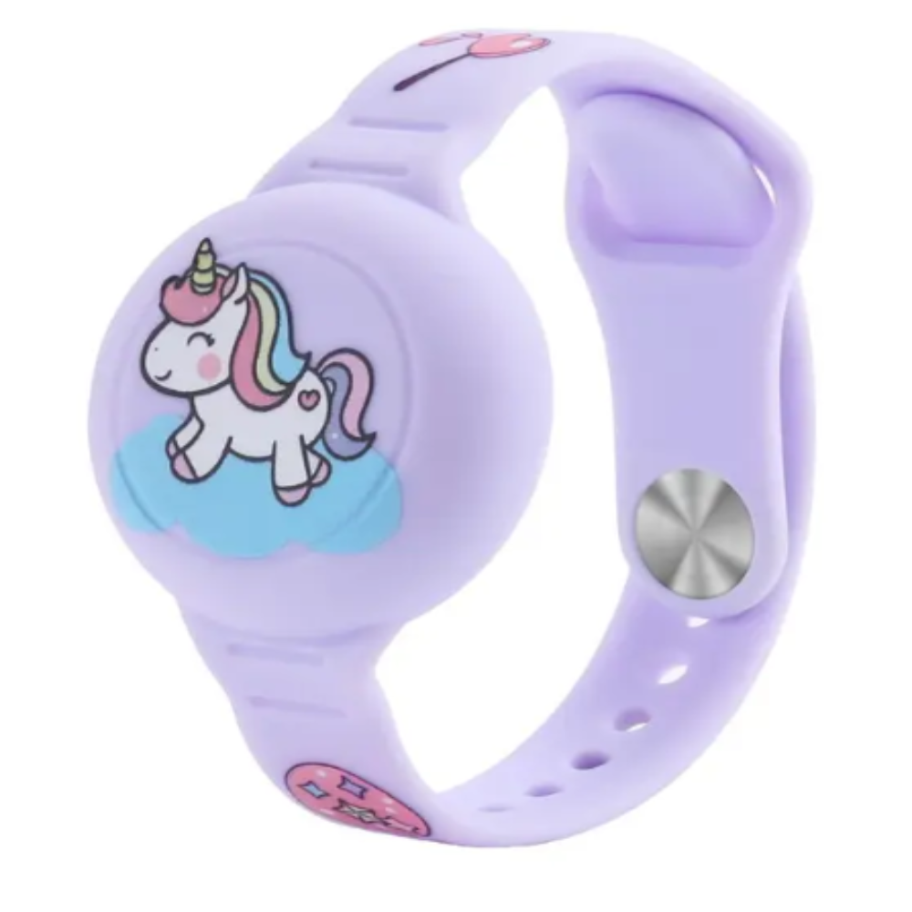 Dit is de DinoTrack kinderarmband: een functionele GPS tracker accessoire in zacht siliconen met een cool dino patroon.