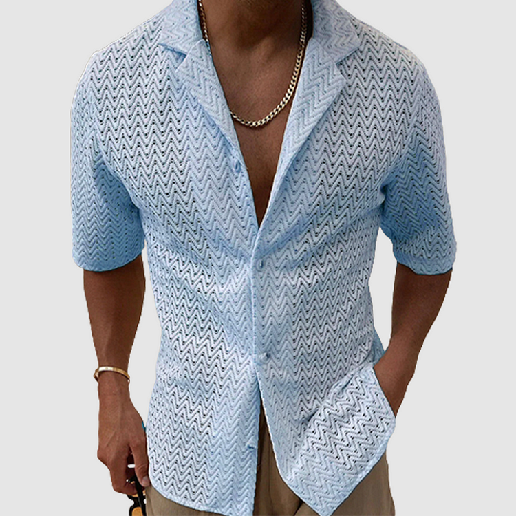 Modieus herenoverhemd met korte mouwen, ademend voor zomerse dagen. Ideaal voor casual en vakantie.