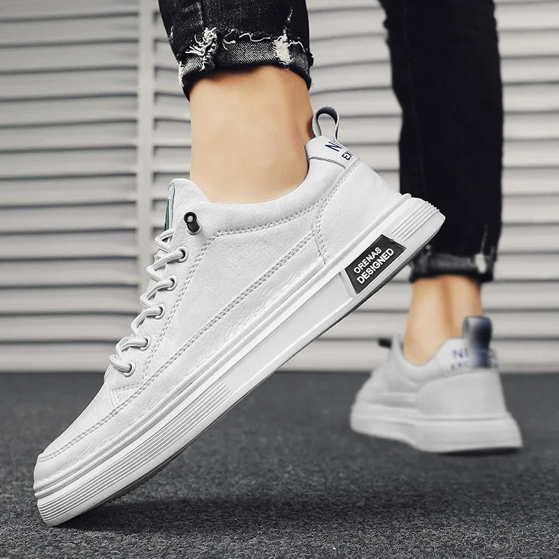 Comfortabele waterdichte herensneakers, perfect voor lange wandelingen en dagelijks gemak.
