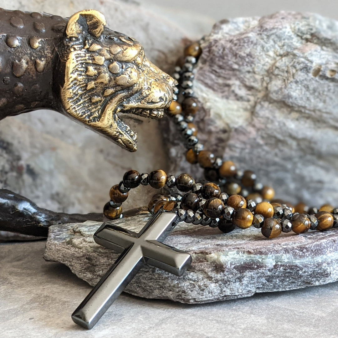Mannen tijgeroog & lapis lazuli kruis rozenkrans halsketting. Spiritueel edelsteen sieraad voor bescherming.