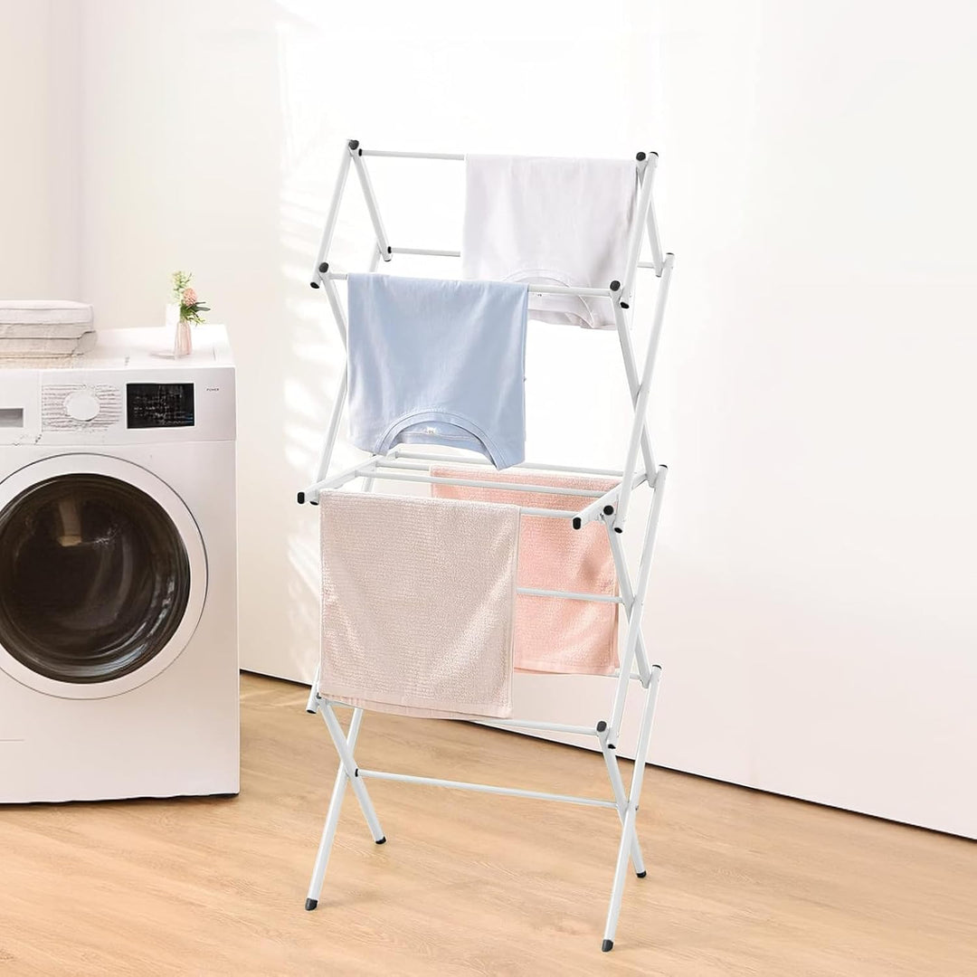 Ruimtebesparend wasrek met 3 lagen, compact opvouwbaar; perfect voor kleine huishoudens.