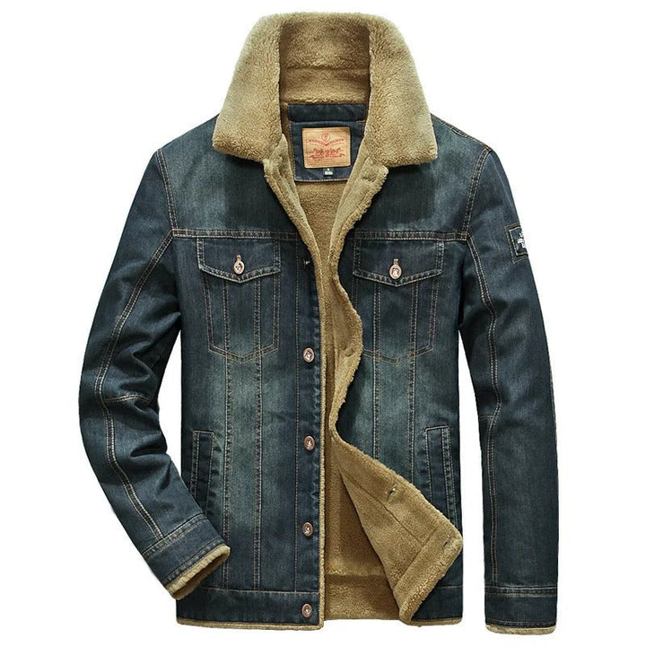 Heren gevoerde spijkerjas van donkerblauw denim, warm en tijdloos. Ideaal als casual winterjas voor modebewuste mannen.