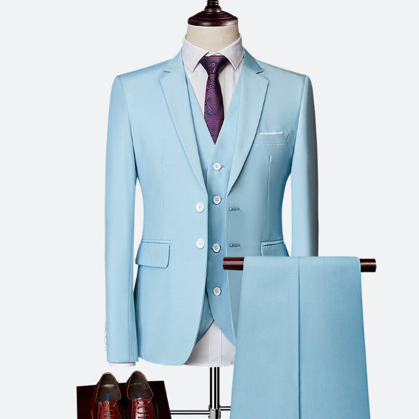 Luxe driedelig slimfit herenpak, essentieel voor stijlvolle formele en elegante kleding.