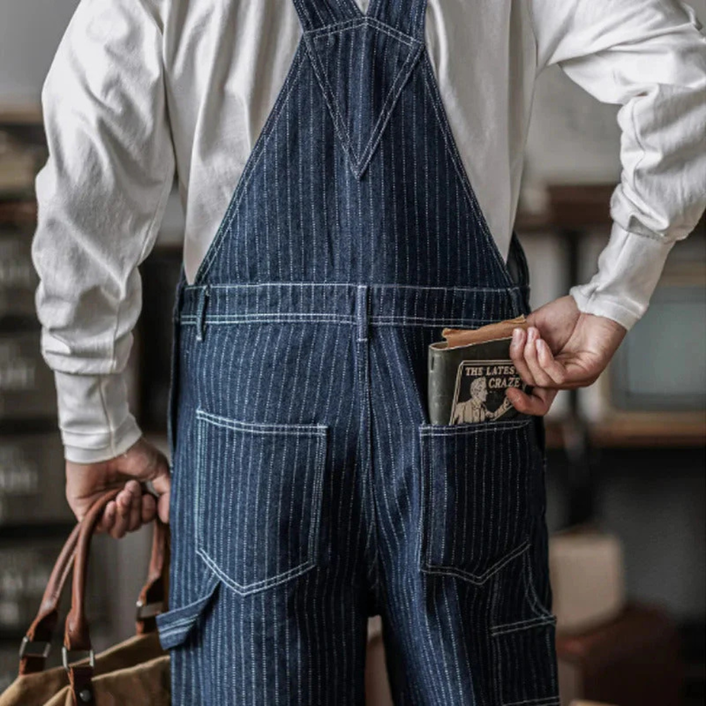 Veelzijdige indigo denim damesoverall, gemaakt van duurzame spijkerstof voor optimaal comfort.