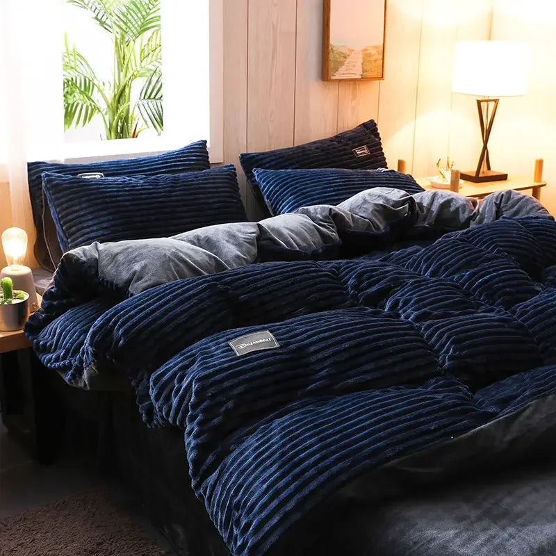 Tweepersoons luxe fleece dekbedovertrek. Extra warm en zacht fluweel voor winteravonden.