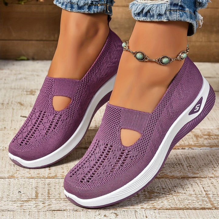 Dames casual schoenen: ademende instappers met platte zool, ideaal voor comfort en dagelijks gebruik.