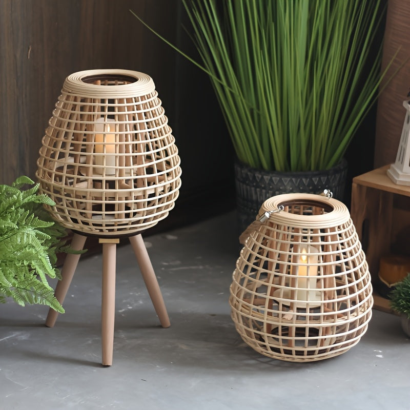 Ambachtelijk handgeweven rotan lantaarn voor een warme boho sfeerlicht en natuurlijke woonaccessoires.