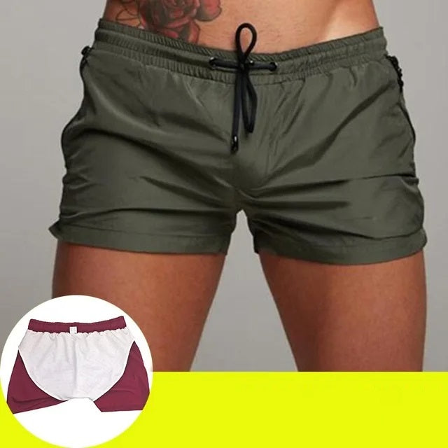 Trendy heren zwemshort met modern design, perfect voor stijlvolle strandmode en actieve zomers.