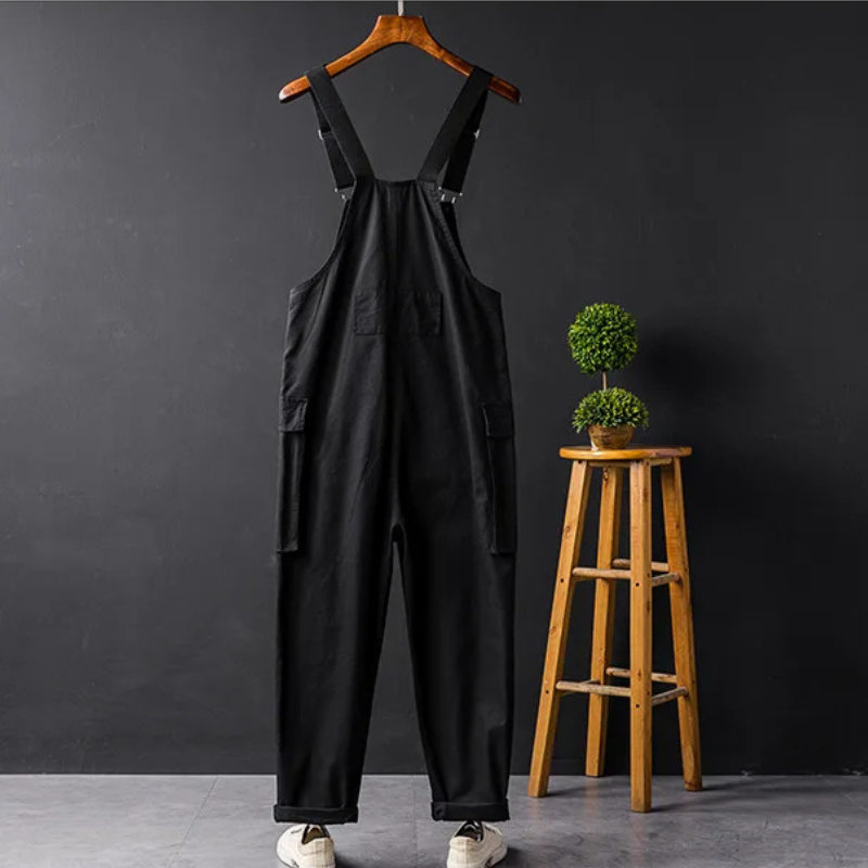 Veelzijdige unisex cargo tuinbroek voor mannen en vrouwen, perfect voor buitenactiviteiten, klussen of dagelijks gebruik.
