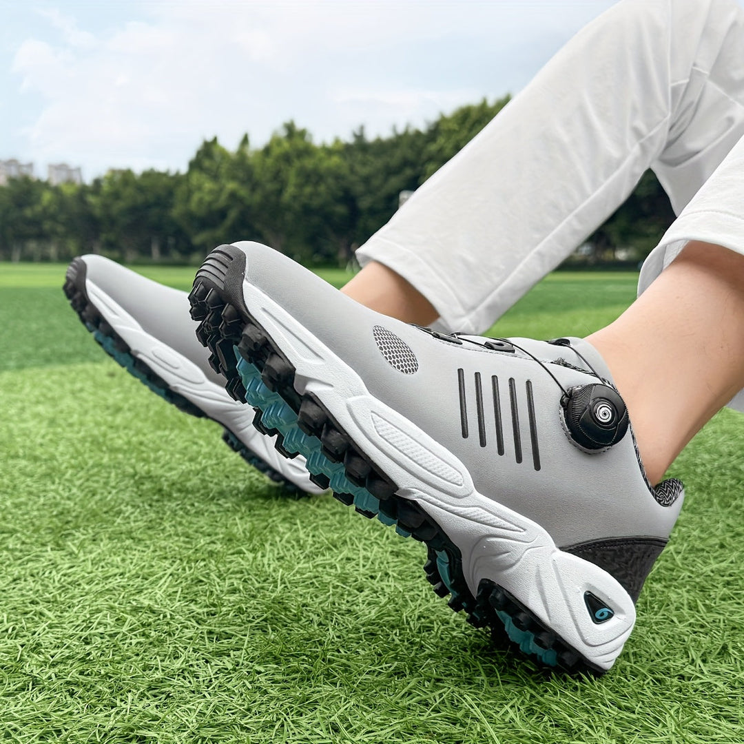 Stijlvolle heren golfschoenen met een robuuste gripzool en snelle draaisluiting. Ideaal voor sportieve golfers.