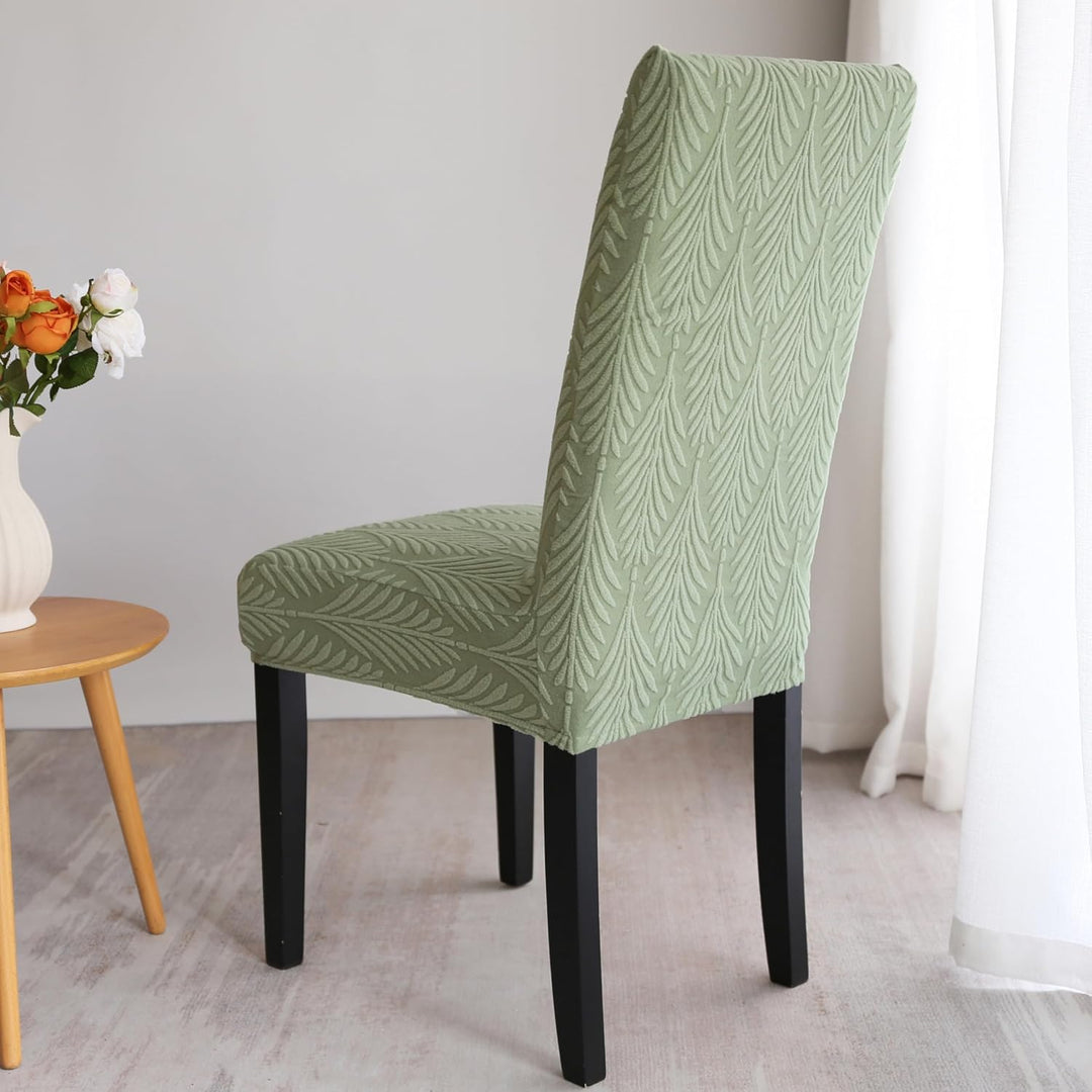 Interieur upgrade met rekbare en wasbare eetkamerstoelhoezen set.