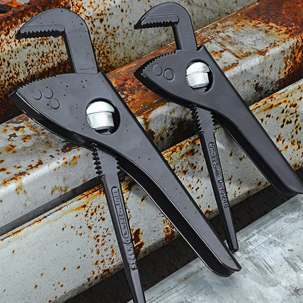 Heavy duty verstelbare waterpomptang Torvix voor optimale grip en precisie bij klussen.