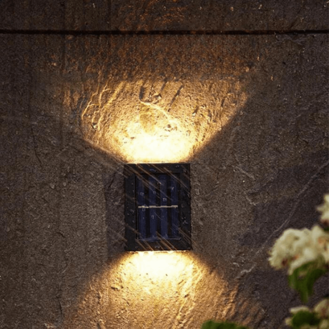 Set Solaria Luxe draadloze zonnelampen voor warmwit LED buitenverlichting. Weerbestendig en energiezuinig.
