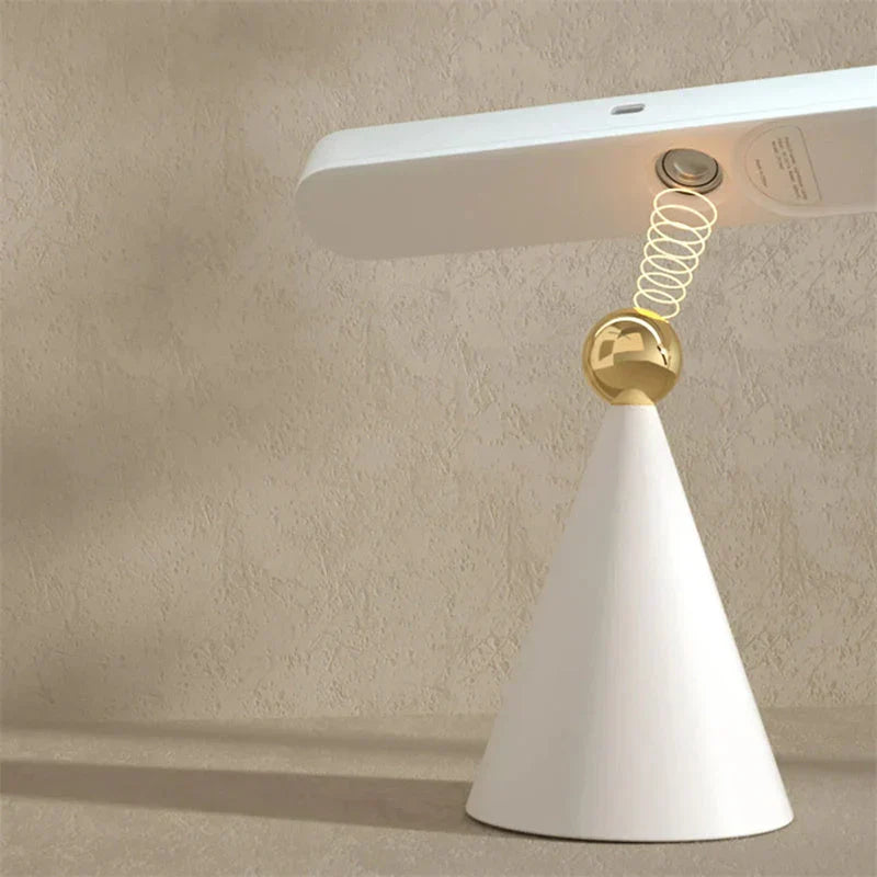 Elegante LED tafellamp in wit of khaki. Modern design en warm sfeerlicht, ideaal voor huisdecoratie.
