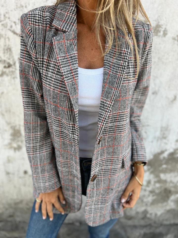 Elegante dames winterblazer met ruitpatroon, ideaal voor zakelijke of casual looks. Tijdloze damesmode jas.