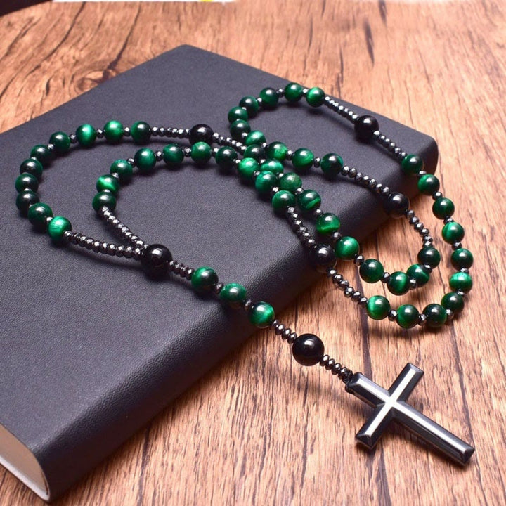 Mannen sieraad: Tijgeroog en lapis lazuli rozenkrans halsketting met kruis. Spirituele kracht en stijl.